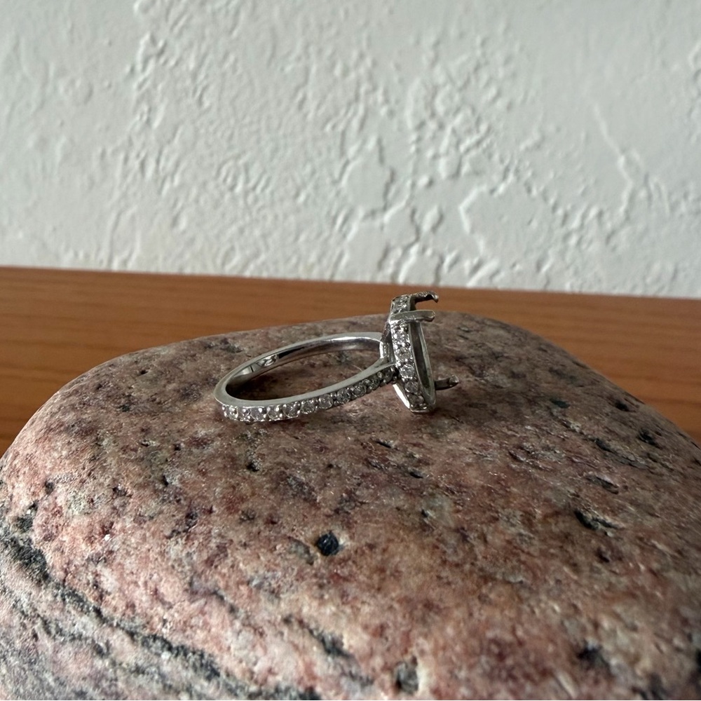 14K White Gold Natural Aquamarine Ring 4.25ct Diamond Accent Band – Needs Repair - Picture 5 of 9